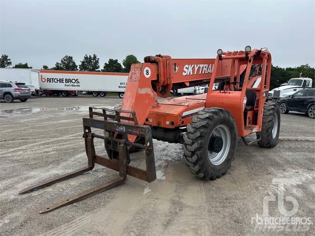 SkyTrak 8042 Telescopic handlers
