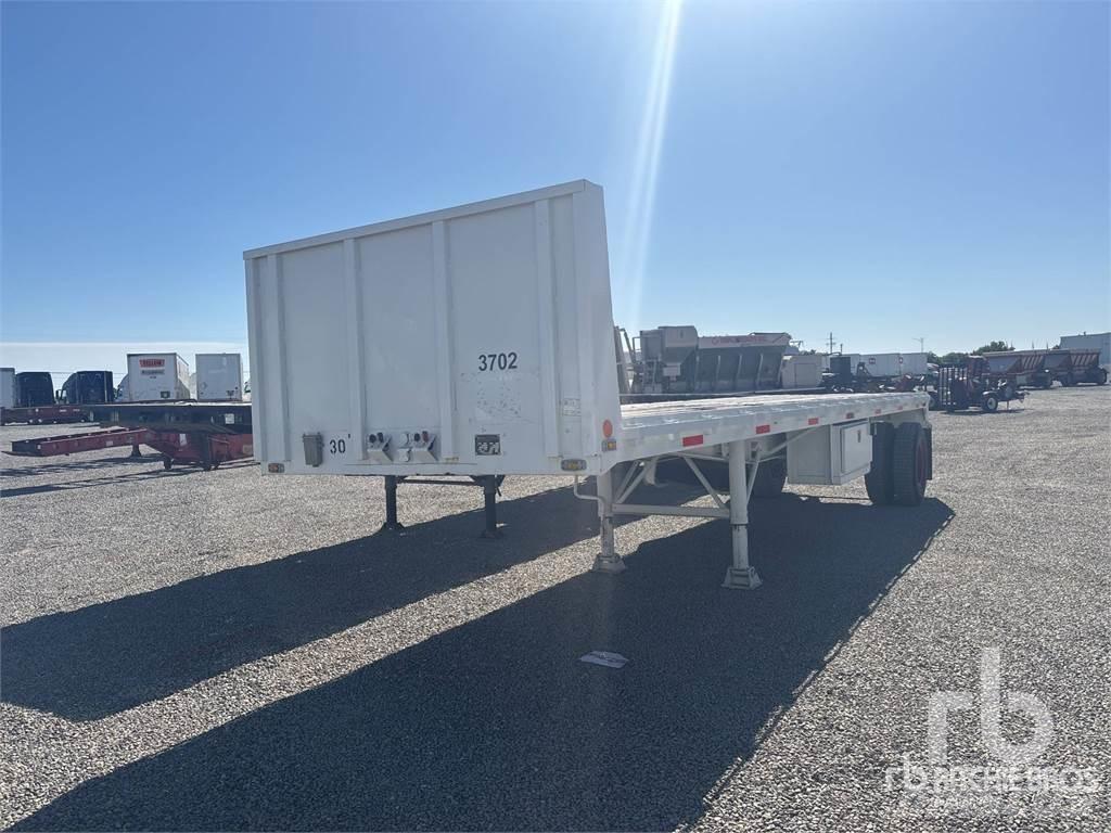 Stoughton 30 ft Flatbed/Dropside semi-trailers