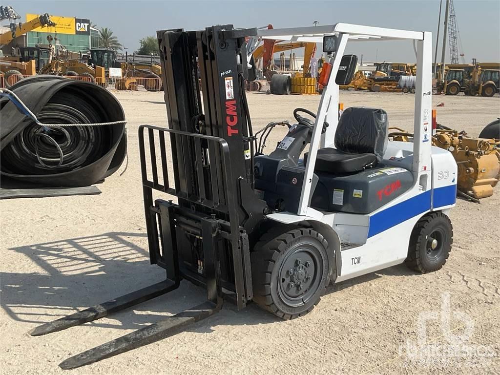 TCM FD30T3C-A Diesel trucks