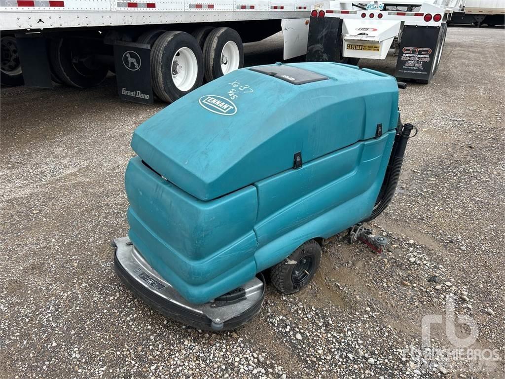 Tennant 5700 Sweepers