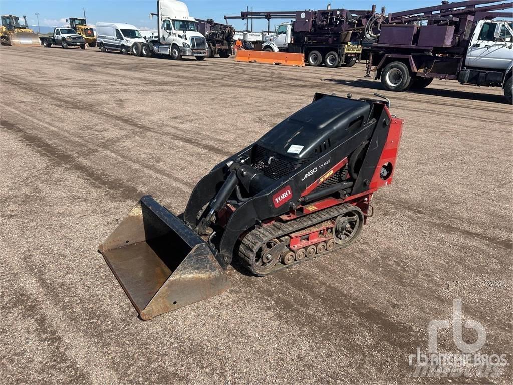 Toro TX427 Skid steer loaders