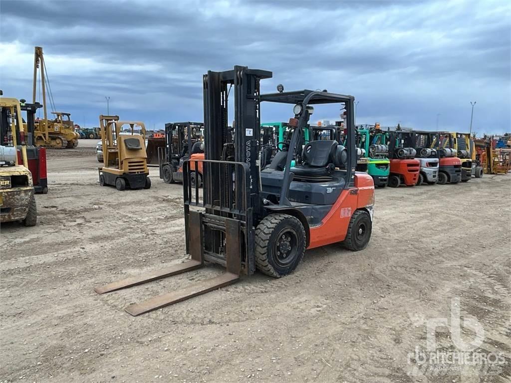 Toyota 8FGU32 Diesel trucks