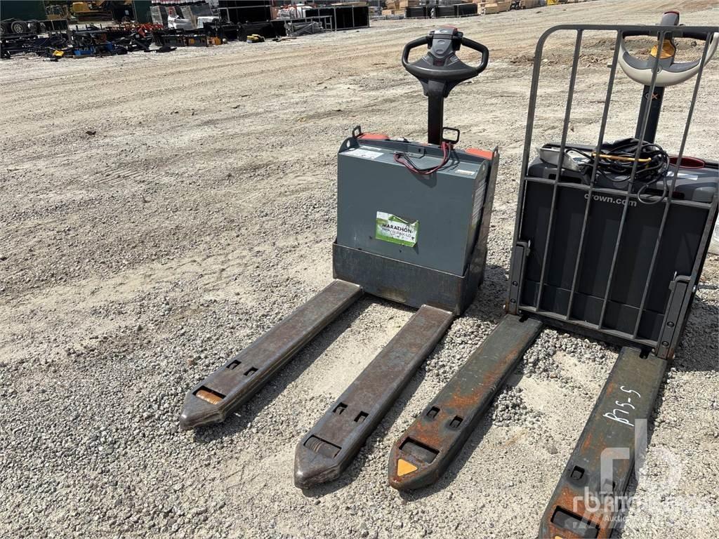 Toyota 8HBW23 Pallet racks