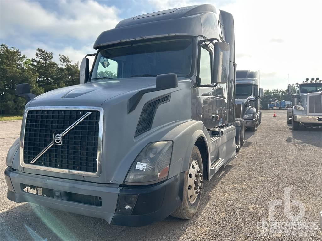 Volvo VNL Tractor Units