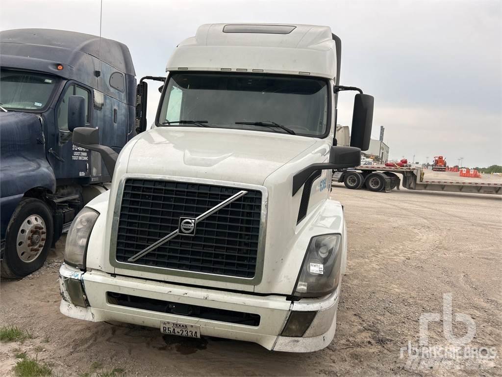 Volvo VNL Tractor Units