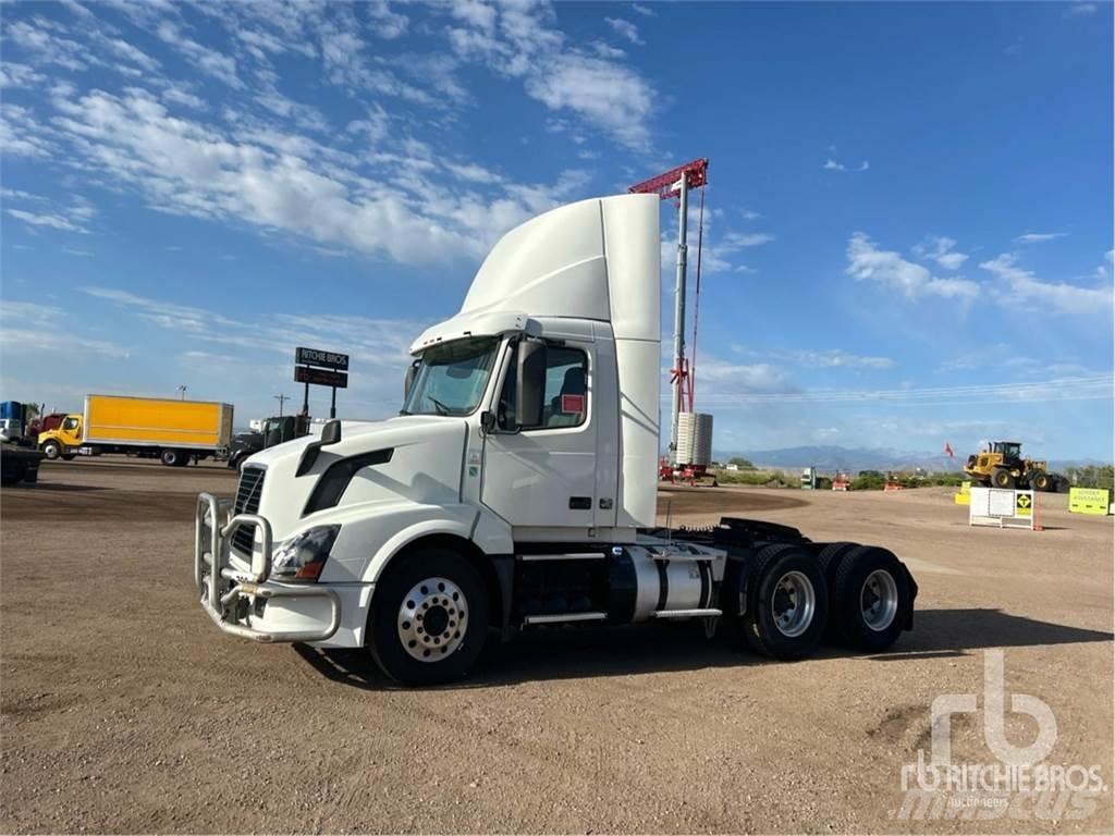 Volvo VNL300 Tractor Units