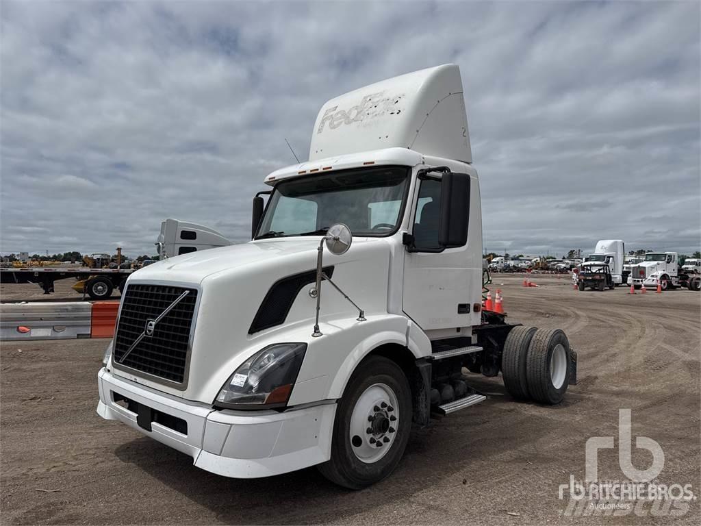 Volvo VNL300 Tractor Units