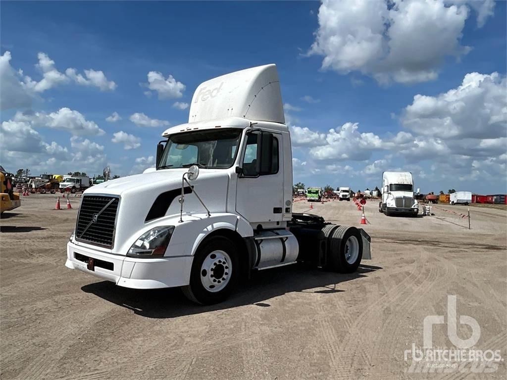 Volvo VNL300 Tractor Units