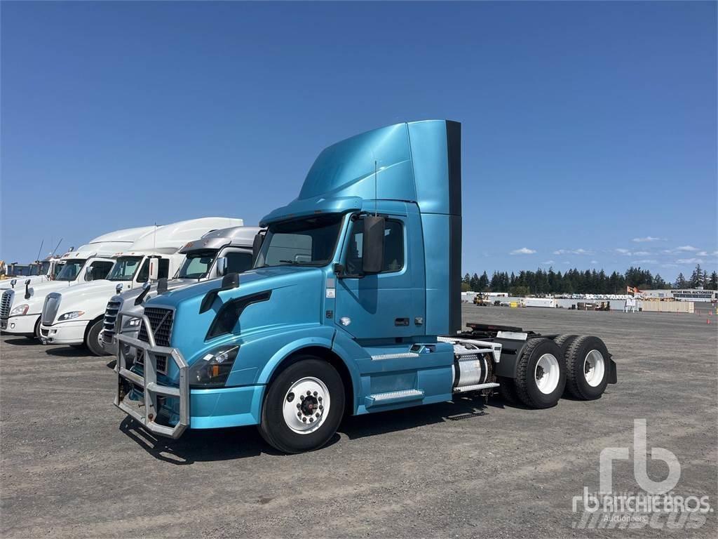 Volvo VNL300 Tractor Units