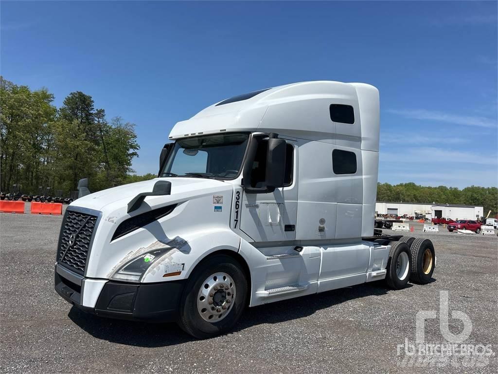 Volvo VNL300 Tractor Units