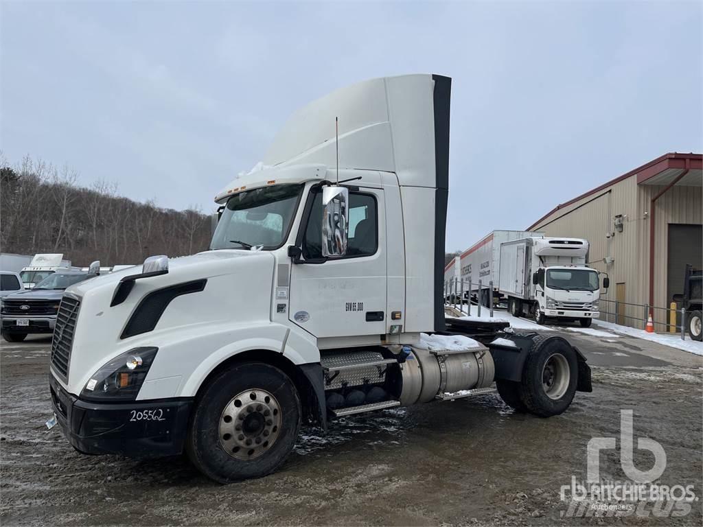 Volvo VNL300 Tractor Units