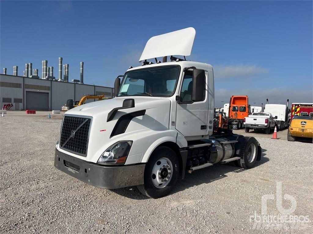 Volvo VNL300 Tractor Units