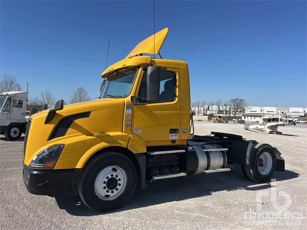 Volvo VNL42300 Tractor Units