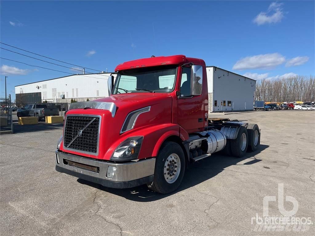 Volvo VNL64T Tractor Units