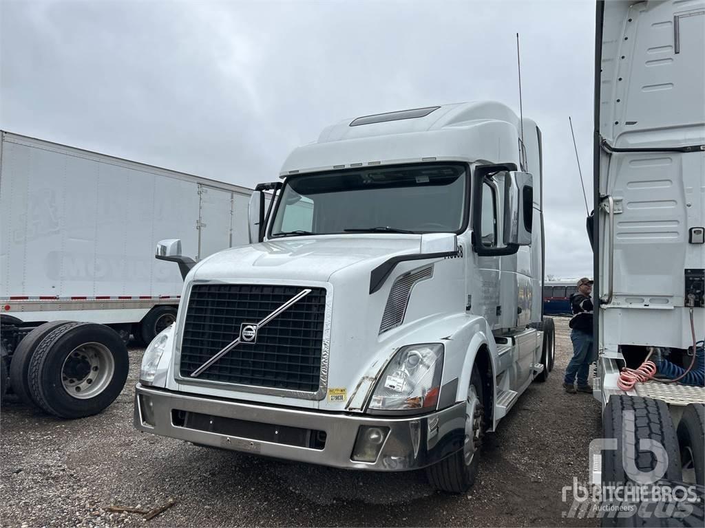 Volvo VNL670 Tractor Units