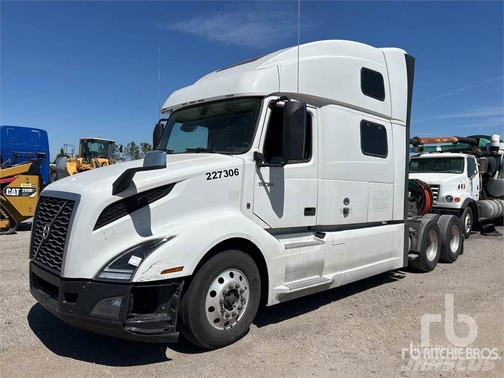 Volvo VNL860 Tractor Units