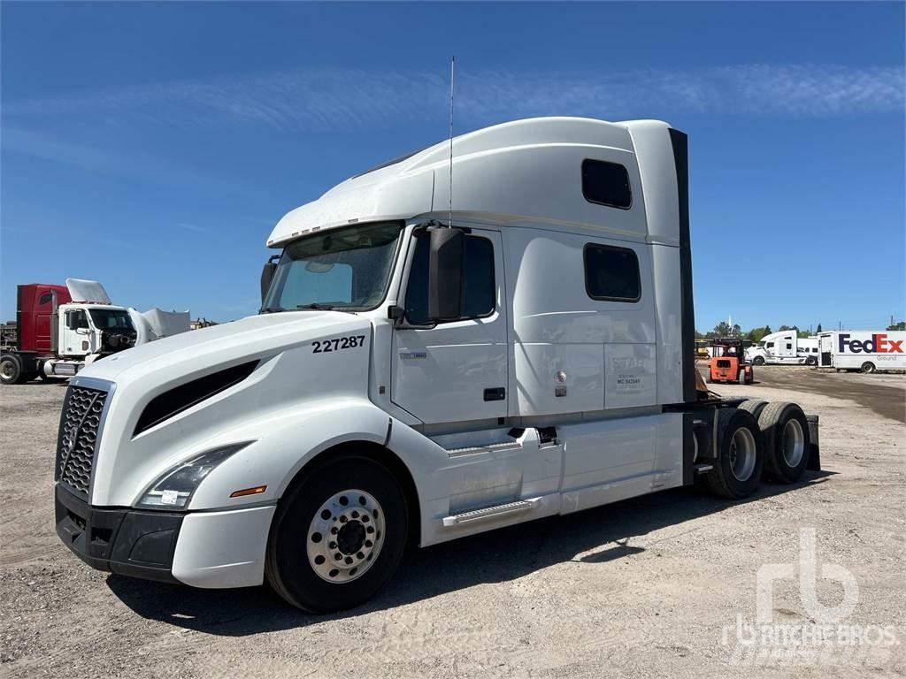 Volvo VNL860 Tractor Units
