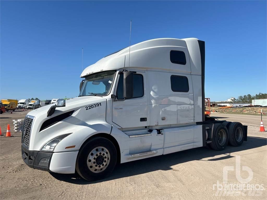 Volvo VNL860 Tractor Units