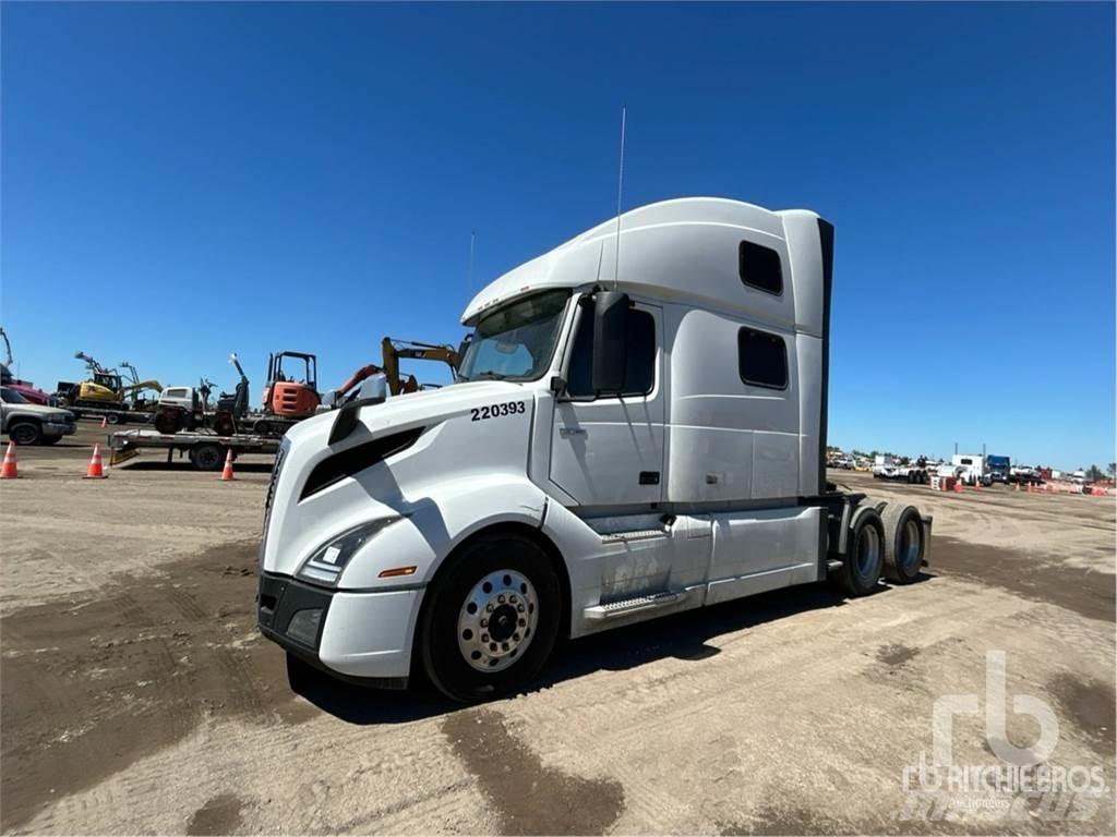 Volvo VNL860 Tractor Units
