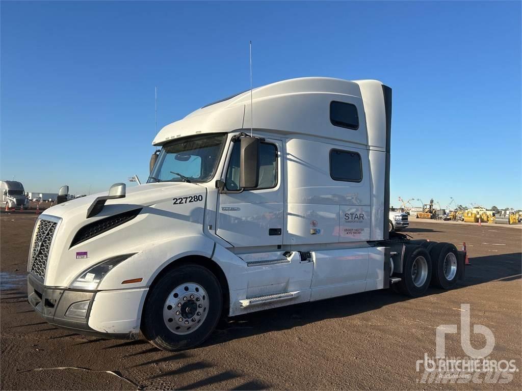 Volvo VNL860 Tractor Units