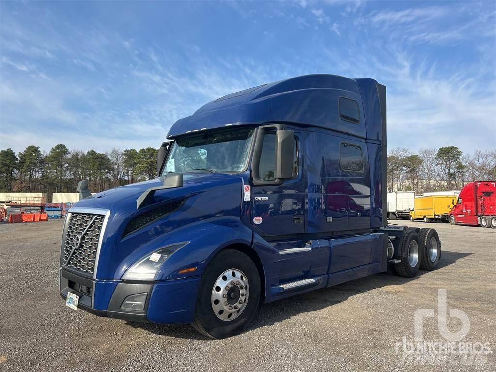 Volvo VNL860 Tractor Units