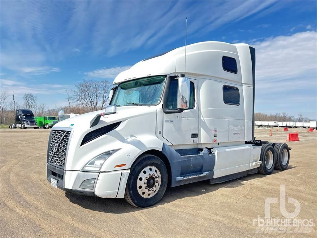 Volvo VNL860 Tractor Units