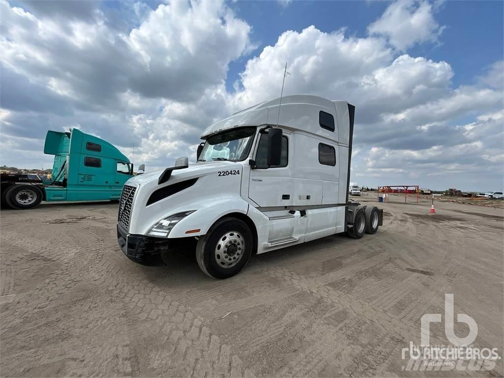 Volvo VNL860 Tractor Units