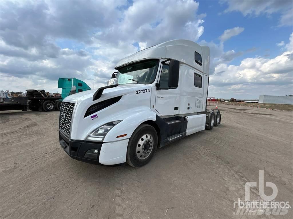 Volvo VNL860 Tractor Units