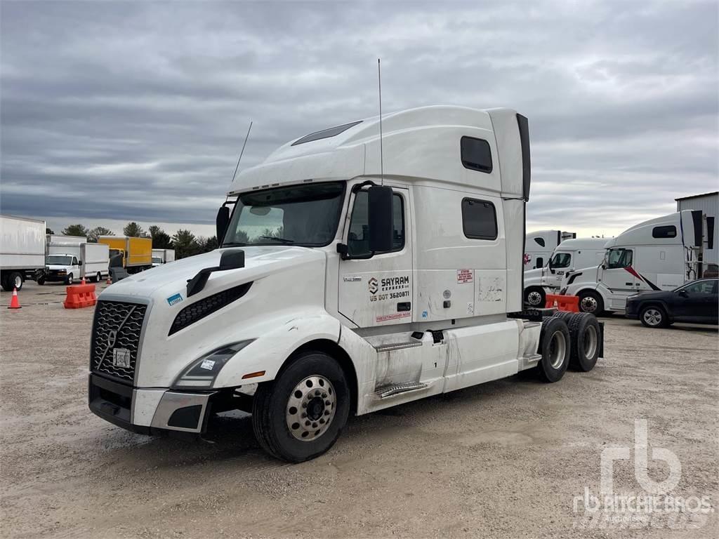Volvo VNL860 Tractor Units