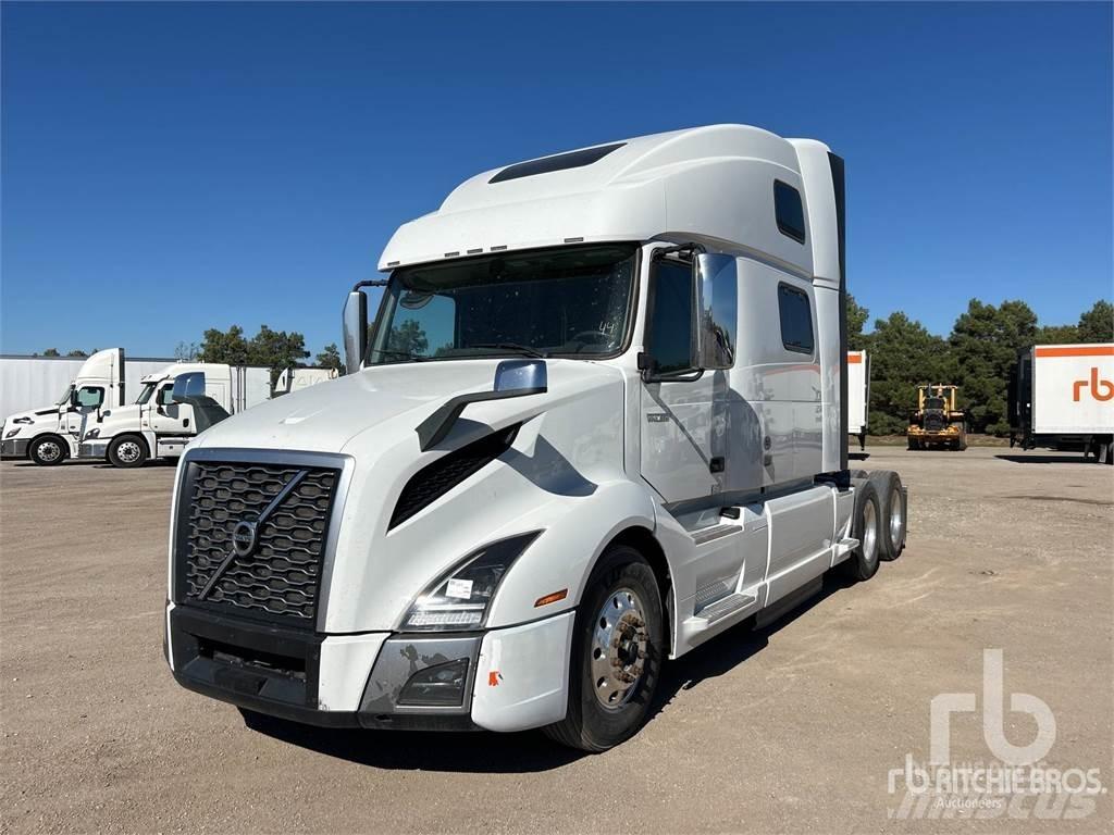 Volvo VNL860 Tractor Units