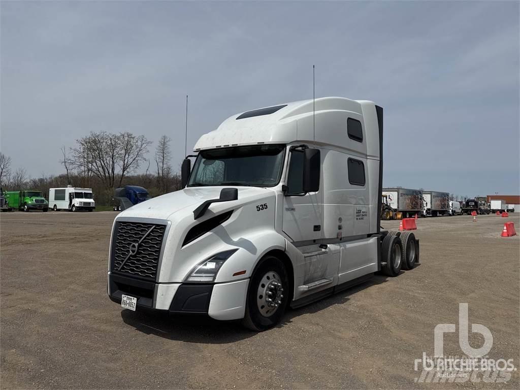 Volvo VNL860 Tractor Units