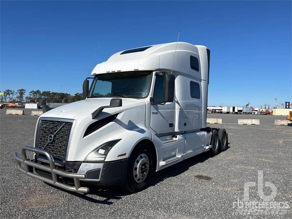 Volvo VNL860 Tractor Units