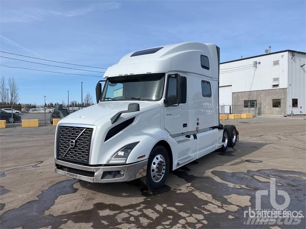 Volvo VNL860 Tractor Units