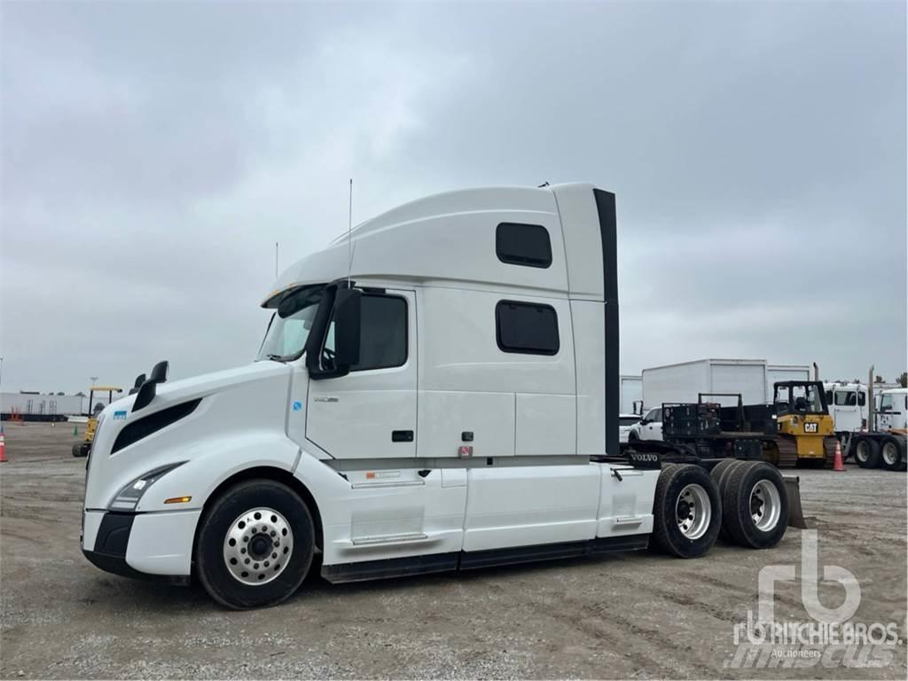 Volvo VNL860 Tractor Units