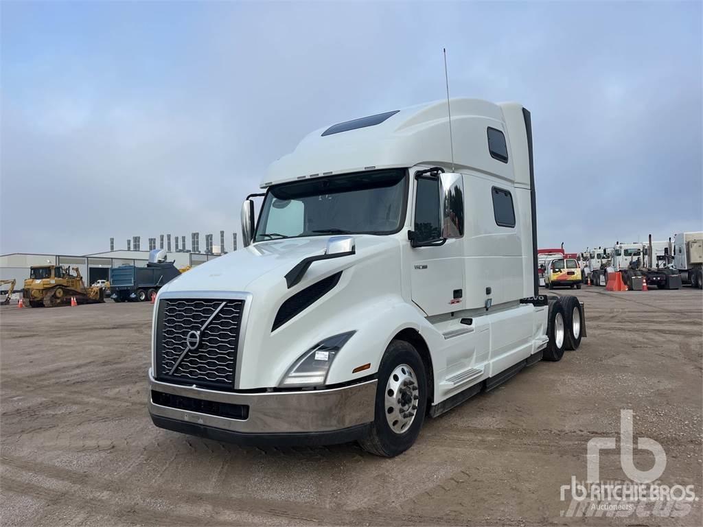 Volvo VNL860 Tractor Units