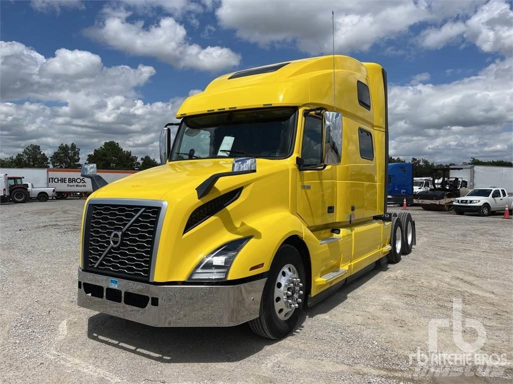 Volvo VNL860 Tractor Units