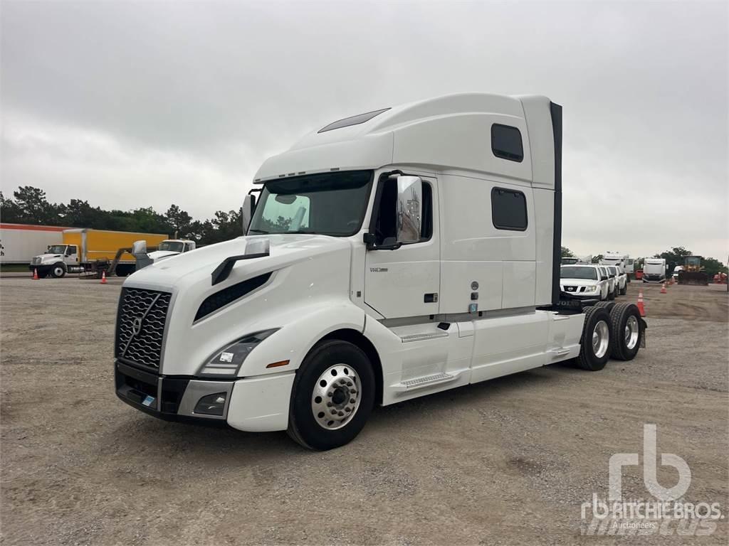 Volvo VNL860 Tractor Units