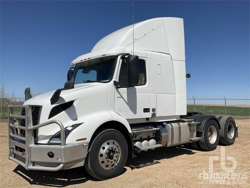 Volvo VNR64T400 Tractor Units
