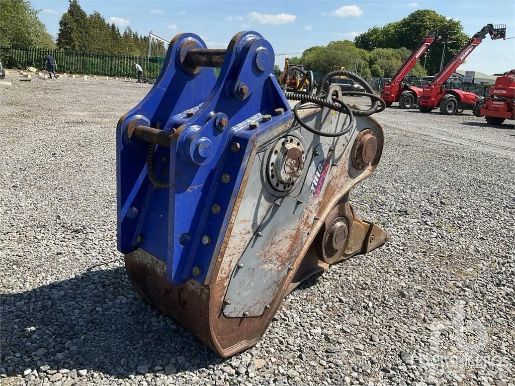Xcentric XR42 Scarifiers