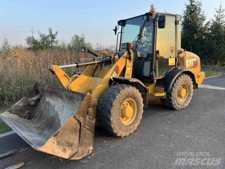 CAT 906H Tool carriers