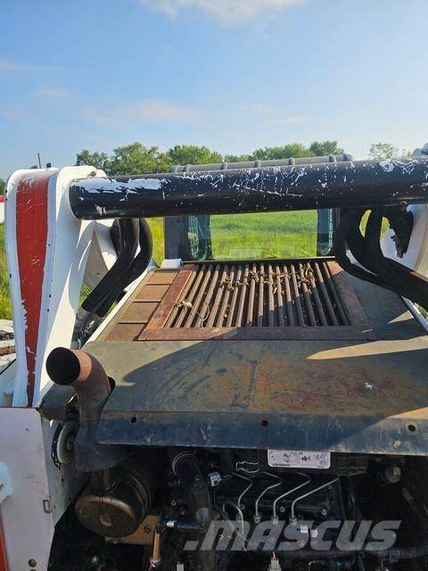 Bobcat T650 Crawler loaders