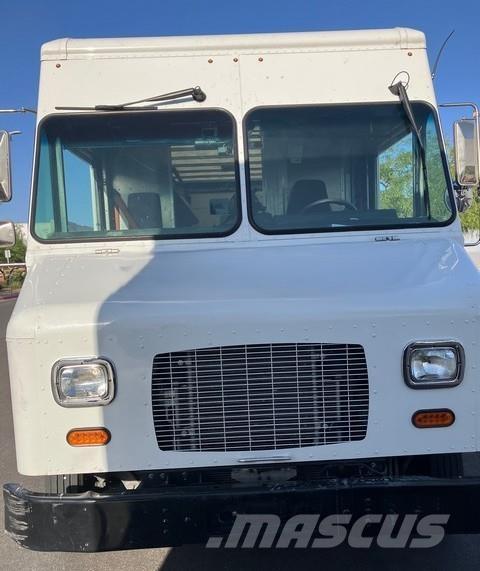 Ford P1000 F59 Box body trucks