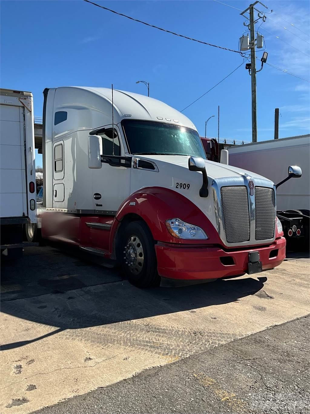 Kenworth T680 Tractor Units
