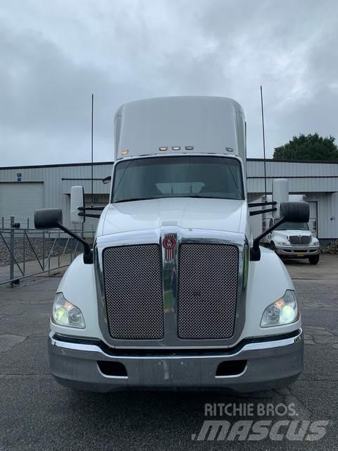 Kenworth T680 Tractor Units