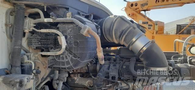 Kenworth T680 Tractor Units
