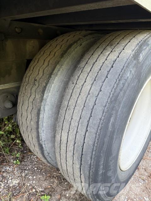 Utility VS2DX Box body trailers