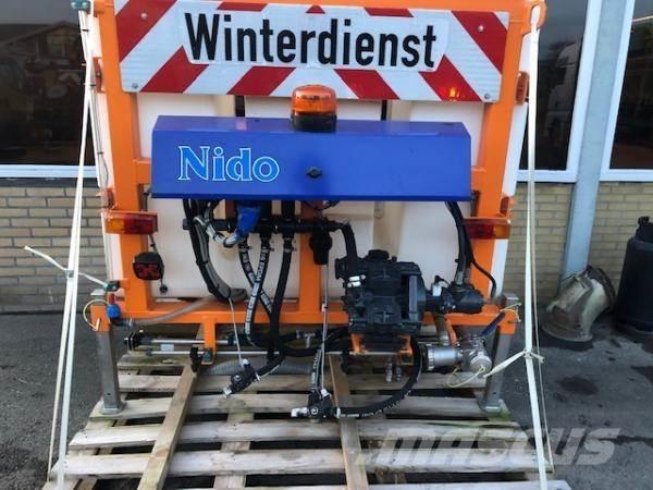 Nido CSP1000 VCL Sand and salt spreaders