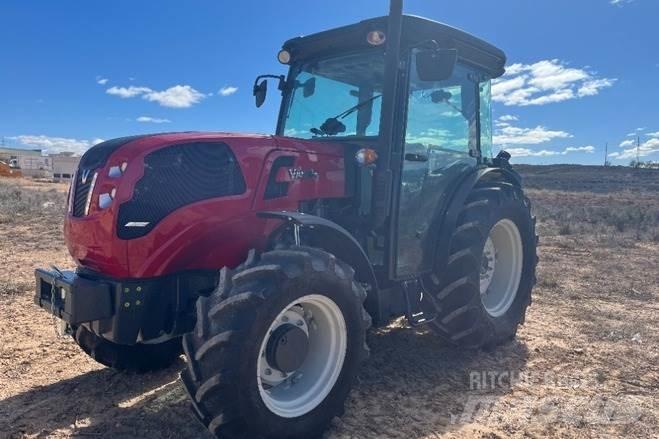 Valtra F105S Tractors