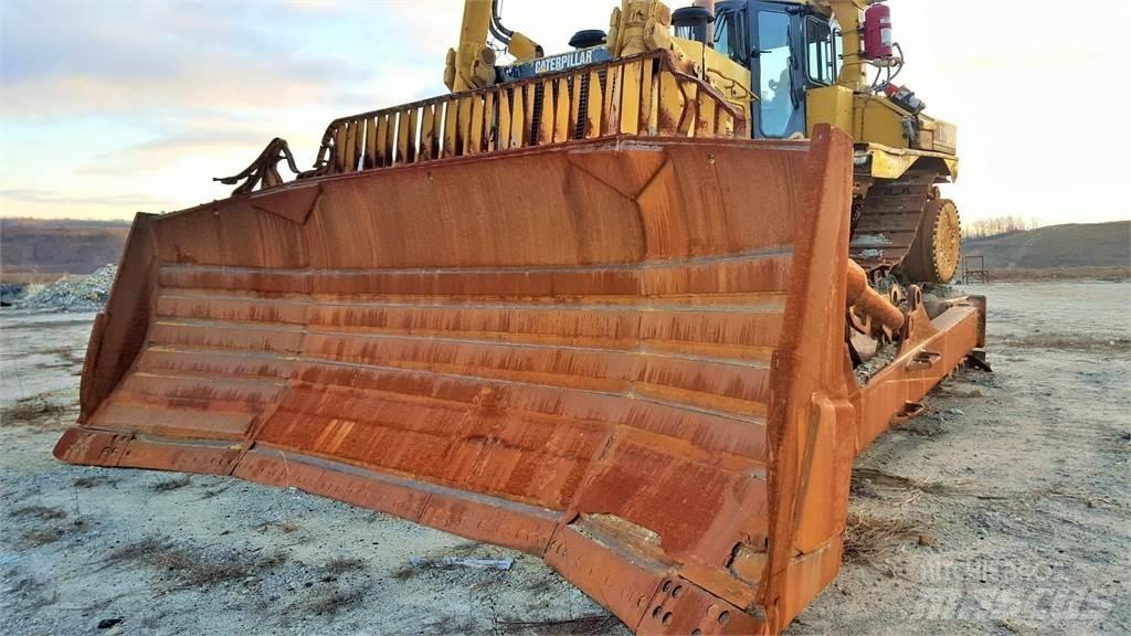 CAT D11R Crawler dozers
