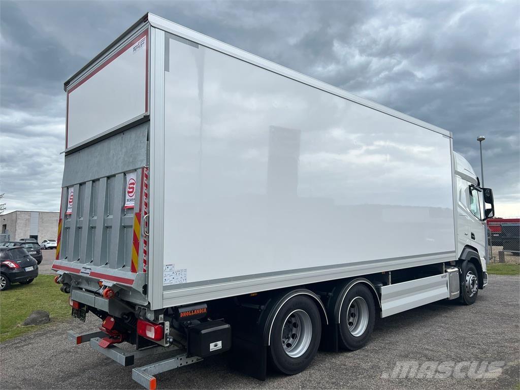 DAF XF480 FAS 6x2 Box body trucks